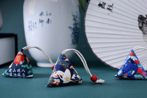 國(guó)潮文創(chuàng) 設(shè)計(jì)上的驚艷與信息咨詢服務(wù)的內(nèi)在邏輯